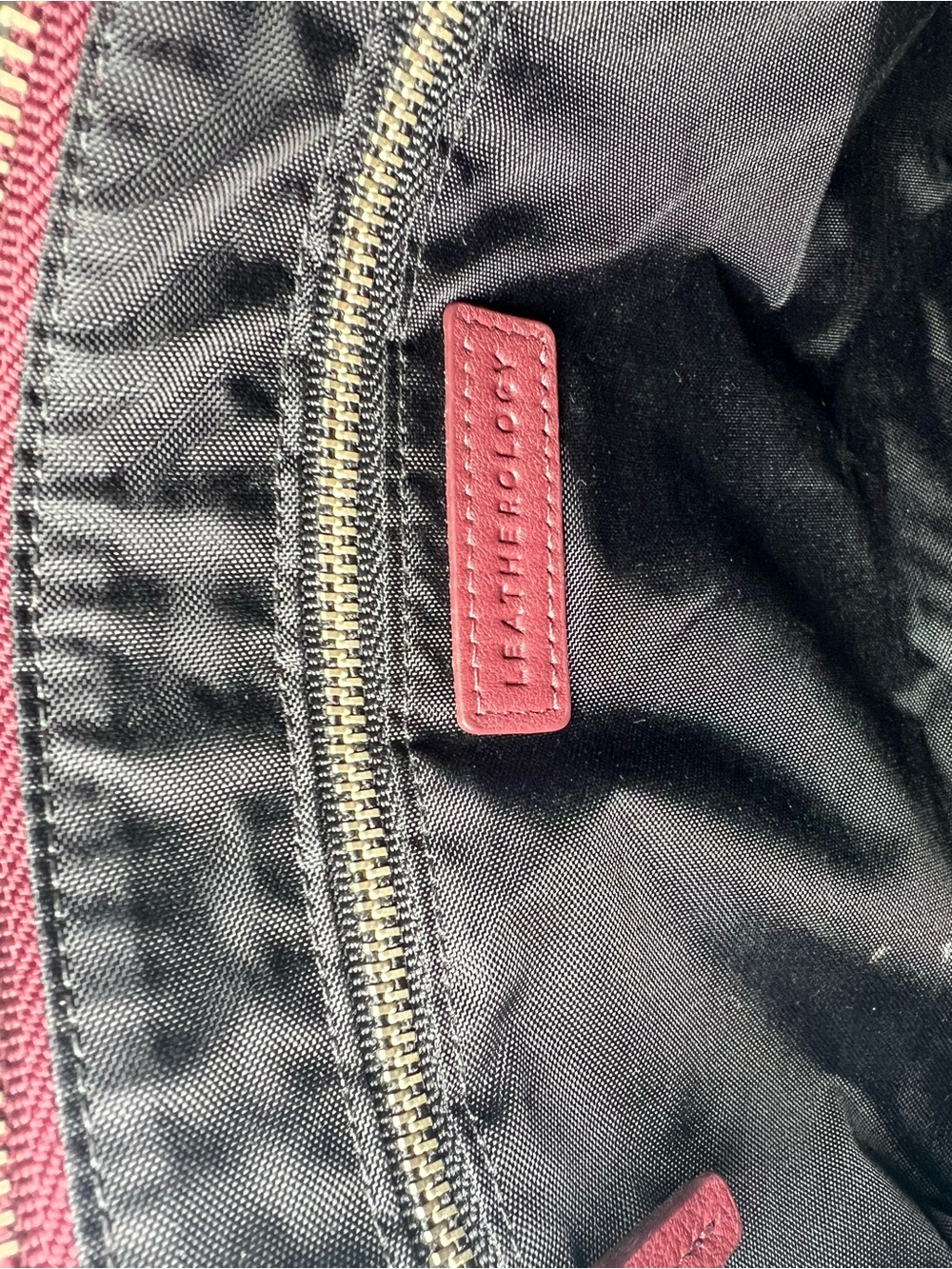 Leatherology Large Accessory Pouch - Burgundy with Top Zip - Picture 5 of 6